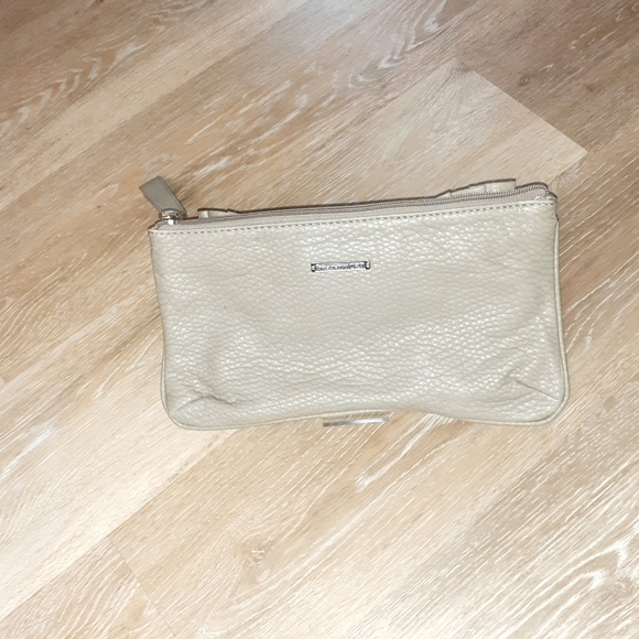 Marc Ecko gray wristlet/clutch - Picture 2 of 3